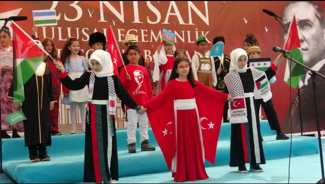 Van'da 23 Nisan coşkuyla kutlandı