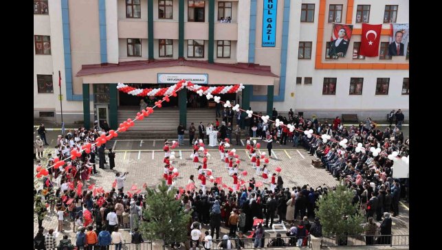 Muş'ta 23 Nisan coşkusu