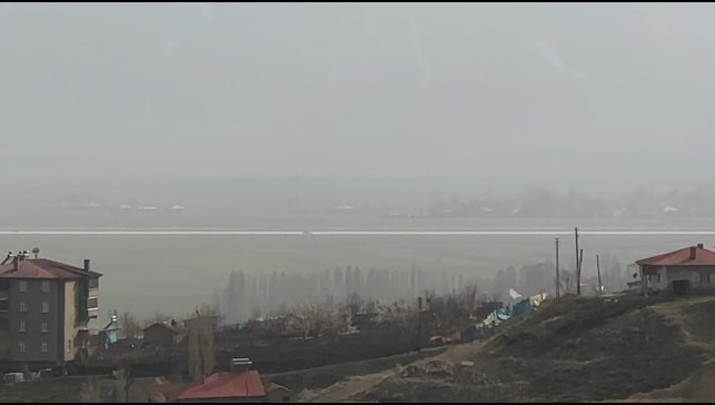 Yüksekova'da toz bulutu