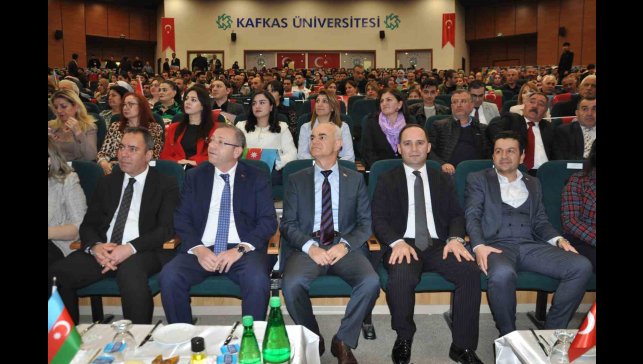 Kars'ta "Azerbaycan-Türkiye Kültür Buluşması" renkli görüntülere sahne oldu