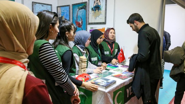 Genç Yeşilay gönüllüleri, yoğun katılımlı etkinlikleri "bilinçlendirme faaliyeti"ne dönüştürüyor