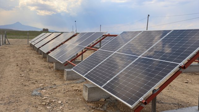 Iğdır'da kurulan GES ile asfalt tesisinin elektrik ihtiyacı karşılanıyor