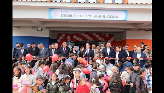 Yolalan'da ilkokul binası ve 112 Acil Komuta Merkezi hizmete açıldı