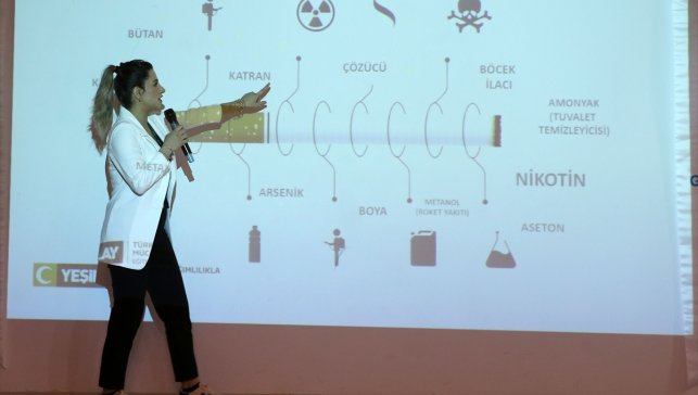 Yeşilay Danışmanlık Merkezi görevlileri bağımlılıkla mücadele için yoğun mesaide