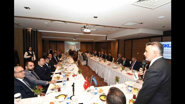 Turan, "İş adamlarımız Erzurum'a önemli yatırımlar sağlamıştır"