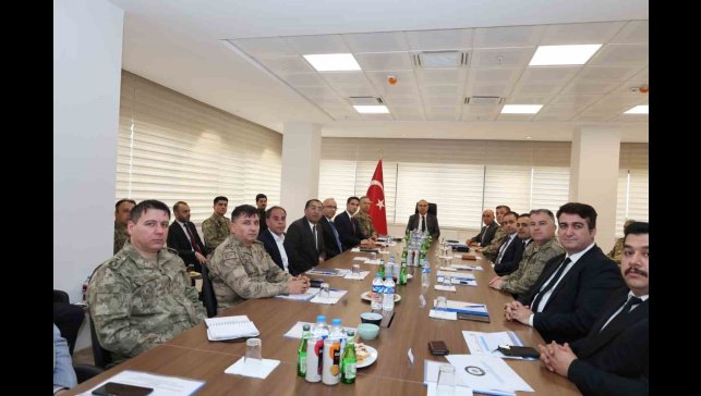 Ağrı'da düzensiz göç ve sınır güvenliği masaya yatırıldı