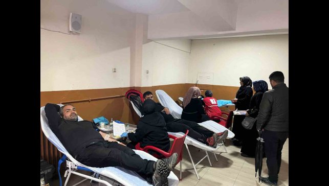 Ağrı'da 'Okulumda Kan'panya' projesiyle kan bağışına yoğun ilgi