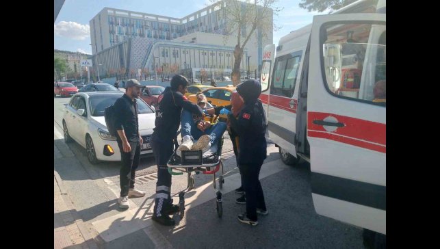 Malatya'da iki araç çarpıştı: 3 yaralı
