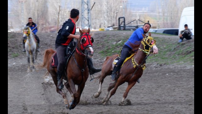 Erzurum'da asırlardan bu yana devam eden ata sporu