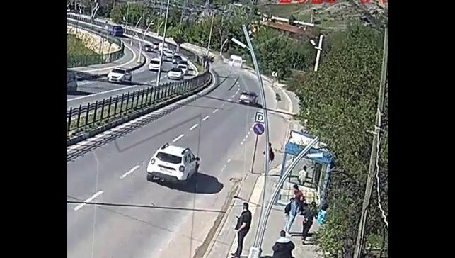 Tunceli'deki kaza anı güvenlik kameralarına yansıdı
