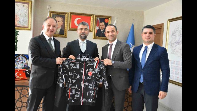 Küçükoğlu'na teşekküre gittiler