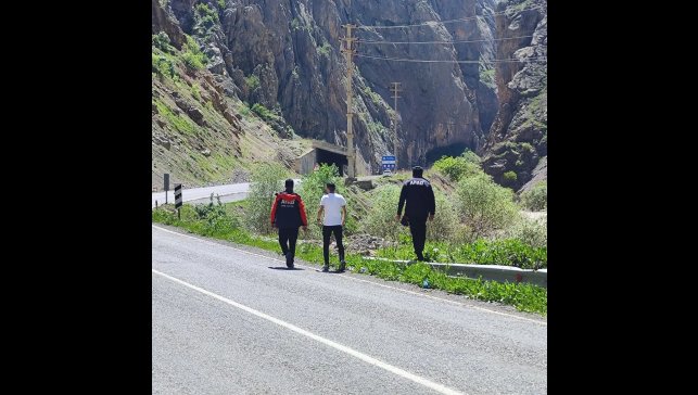 Hakkari'de 20 gündür kayıp kadını arama çalışmaları sürüyor