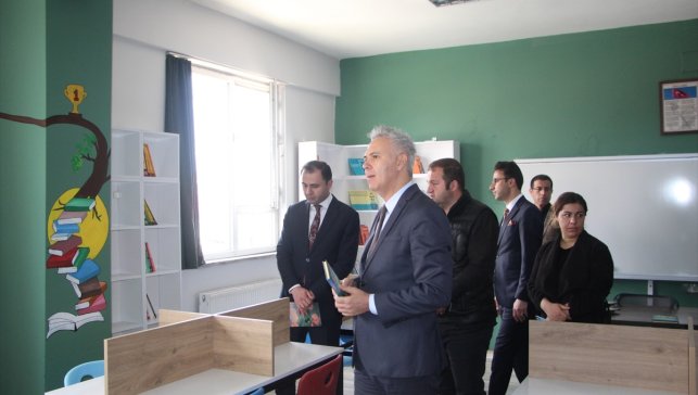 Hakkari'de sahipsiz köpeklerin saldırısında ölen Eslem'in adı kütüphanede yaşatılacak