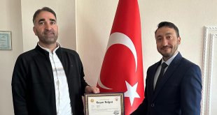 Eleşkirt'te Uzman Vaiz Sait Yıldız’a Başarı Belgesi