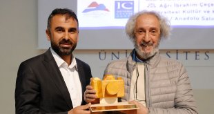 AİÇÜ’de “Fotoğraf, Sanat ve Gerçeklik” Konulu Söyleşi Düzenlendi