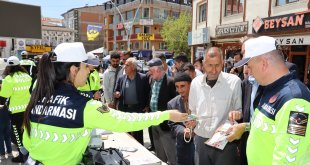 Ağrı’da Trafik Haftası Kapsamında Bilgilendirme Etkinlikleri Düzenlendi