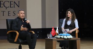 Haluk Levent, Ağrı İbrahim Çeçen Üniversitesi’nde öğrencilerle buluştu