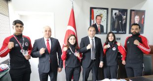 Ağrılı sporcular Türkiye Muay Thai Şampiyonası'ndan madalyalarla döndü