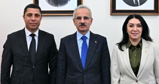 Ulaştırma Bakanı Uraloğlu, Ağrı Milletvekili Kilerci ve Dedeli Belediye Başkanı Durak ile Görüştü