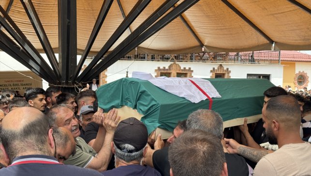 Tunceli’de silahlı kavgada ölen amca ile yeğeni toprağa verildi