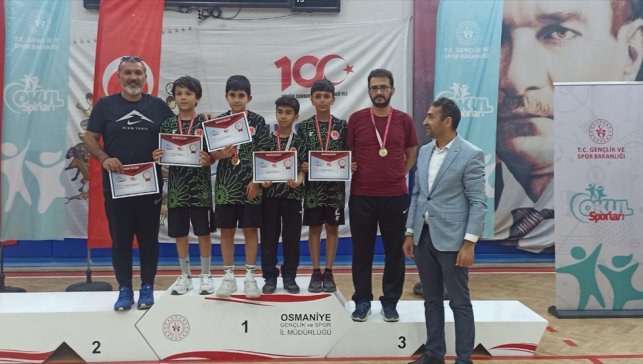 Malatya Tevfik İleri İmam Hatip Ortaokulu masa tenisinde bölge şampiyonu oldu