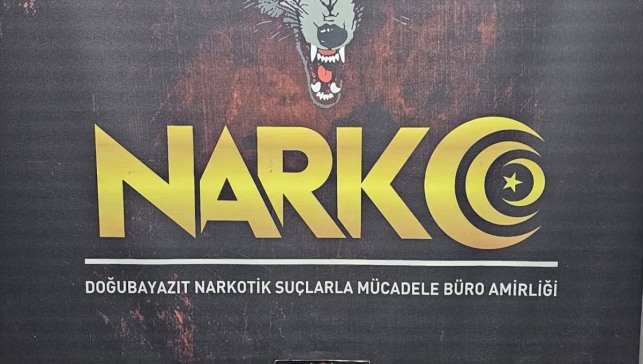 Ağrı'da sigara kartonlarında 3 kilo 320 gram sentetik uyuşturucu ele geçirildi