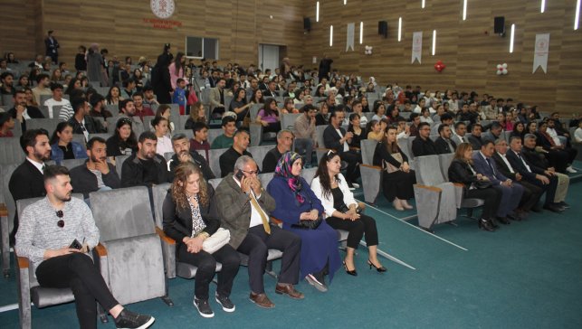 Van'da öğrenciler arası ses yarışması düzenlendi