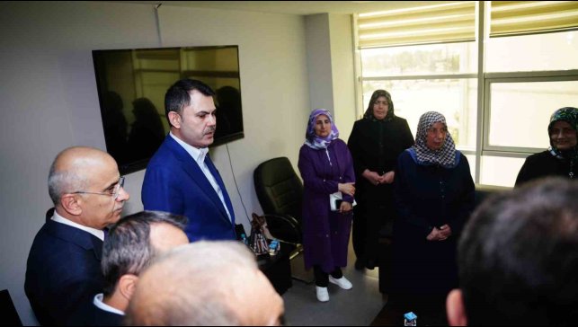 Bakan Kurum: "Son yuvamız teslim edilinceye kadar burada olmaya devam edeceğiz"
