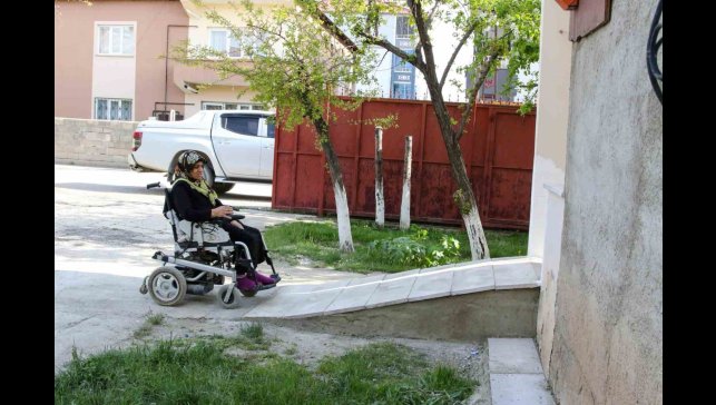 Van Büyükşehir Belediyesinden engelli vatandaşın hayatına sevgi dolu dokunuş