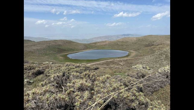 Hazar Baba Dağına bisikletle tırmandılar