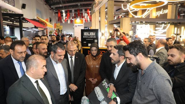 Elazığ'da "İnşaat Malzemeleri, Mobilya, Emlak, İş Makineleri ve Yapı Teknolojileri Fuarı" açıldı