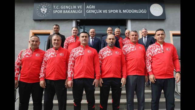 Karate Milli Takımından Çelebi'yi Teşekkür Ziyareti