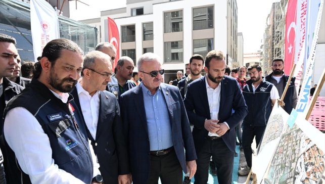 İçişleri Bakan Yardımcısı Münir Karaloğlu, Malatya'da deprem konutlarını inceledi