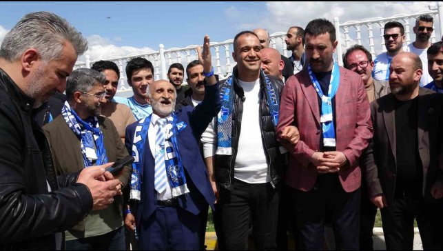 Taraftarlardan coşkulu uğurlama