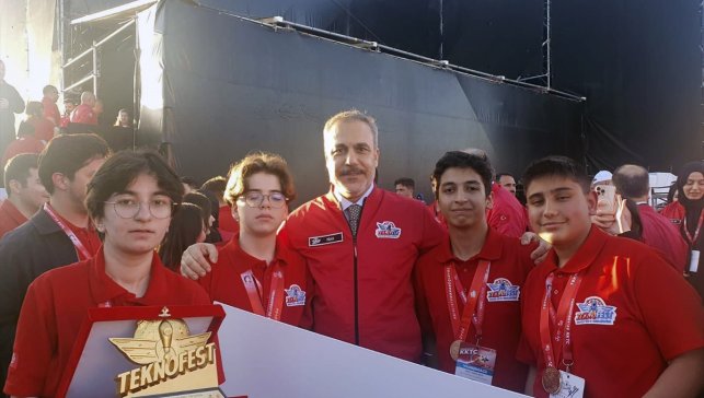 Malatyalı öğrenciler, TEKNOFEST KKTC'de turizm teknolojileri alanında birinci oldu