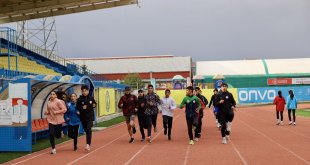 Ağrı'nın atletizm yıldızları olimpiyat hedefi için ter döküyor