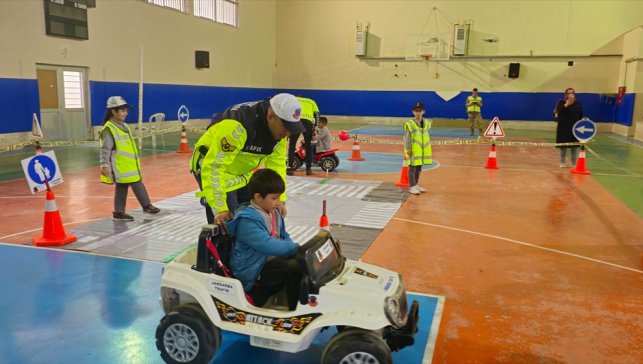 Çemişgezek'te ilkokul öğrencilerine trafik eğitimi verildi