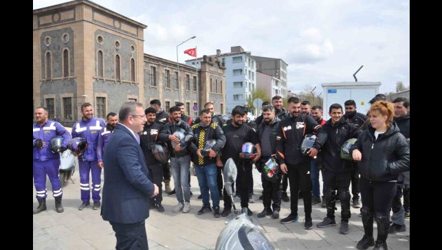 Kars'ta güvenli motosiklet kullanımı eğitimi