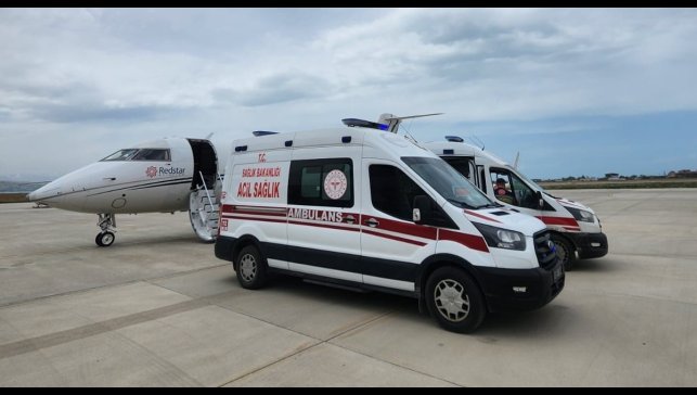 Aort koarktasyon hastası bebek uçak ambulansla İstanbul'a sevk edildi