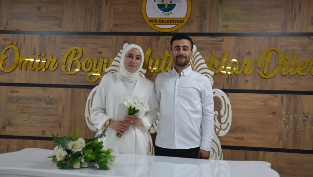 Muş'ta yeni çiftler nikah tarihi için "05.05.2025"i tercih etti