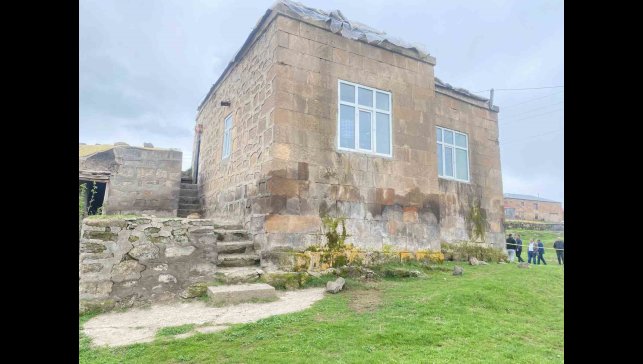 Muş'ta evin tavanı çöktü: 1 ölü