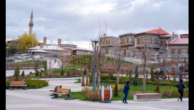 Havalar parçalı bulutlu olacak