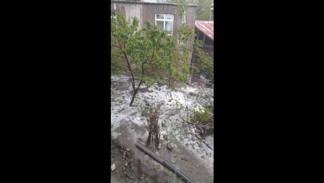 Elazığ'ı dolu vurdu