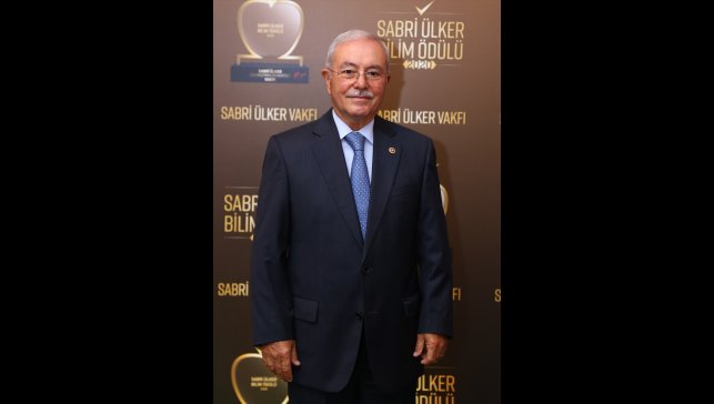 Sabri Ülker Vakfı eczacılar için "Beslenme ve Beslenme İletişimi" programını başlattı