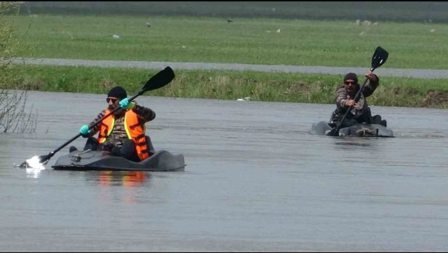 Kura Nehri'nde kano heyecanı