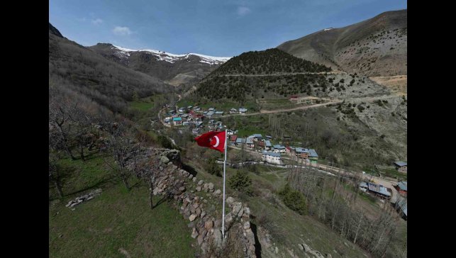 Sarı Gelin Şelalesi görenleri hayran bırakıyor