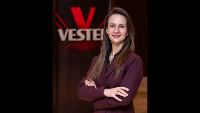 Vestel, Milli yüzücü Kuzey Tunçelli'ye sponsor oldu