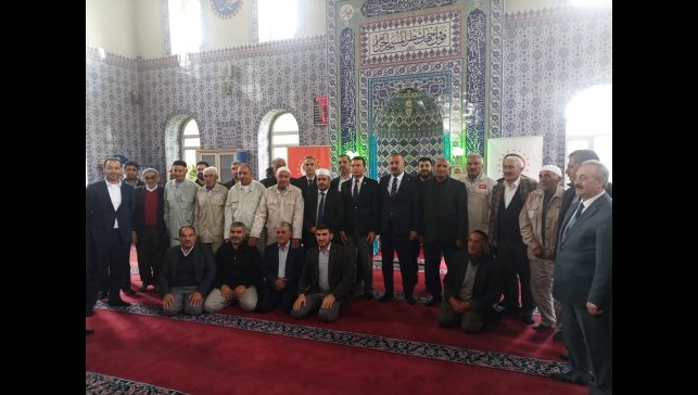 Tutak'ta hacı adayları kutsal topraklara uğurlandı