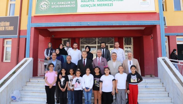 Malatya'da üniversite öğrencileri tarihi yerleri gezdi