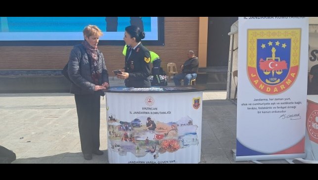 Erzincan'da Jandarma KADES uygulaması hakkında bilgilendirdi